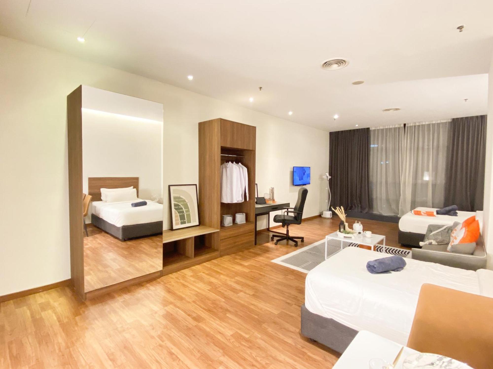 The Collins - Bangsar Trade Centre Apartment *